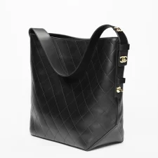 Large bucket bag