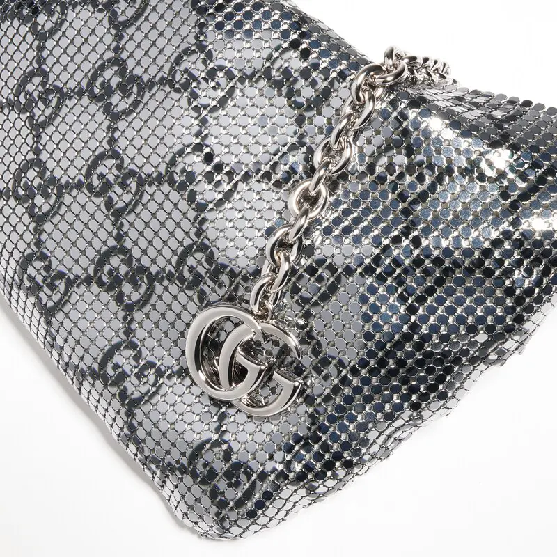 Metal banquet bag with hanging accessories - Image 6