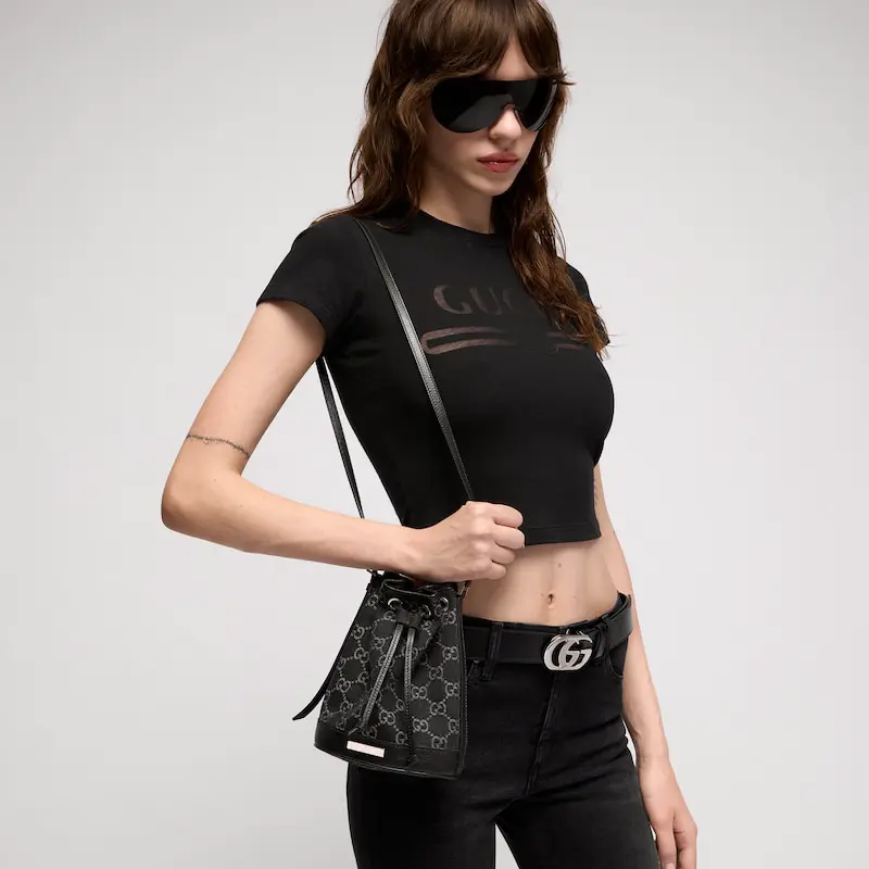 Mini bucket bag adorned with Gucci logo - Image 2