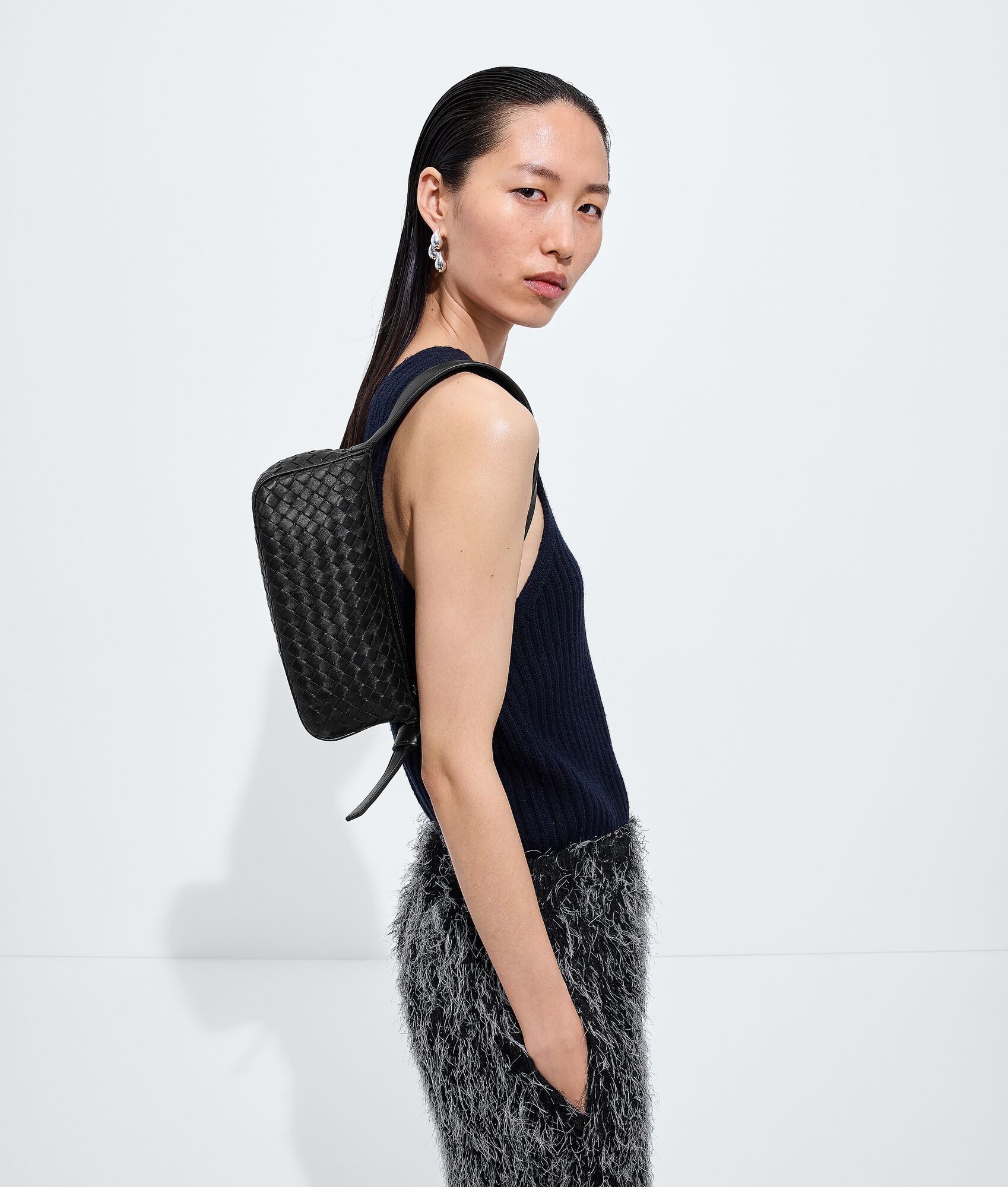 Noda Shoulder Backpack - Image 5