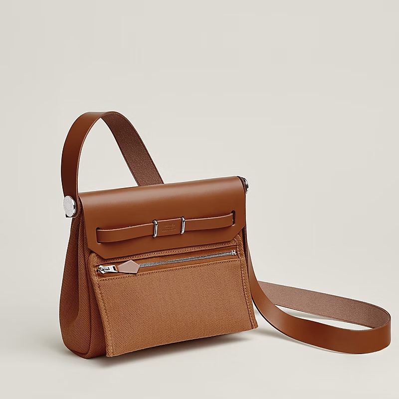 Garbage Zip 20 Shoulder Backpack - Image 4